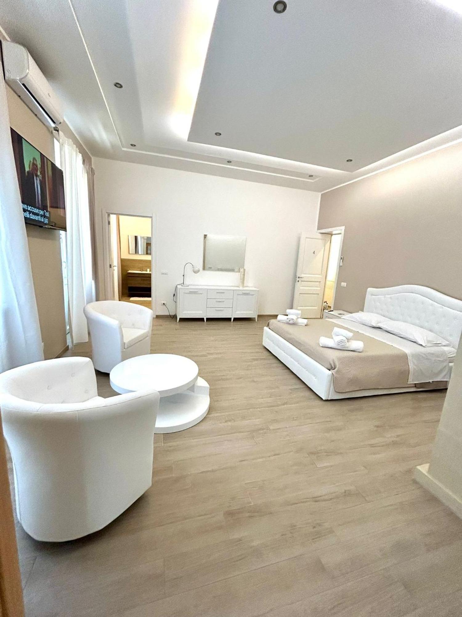 Bed E Suite Domar Brindisi Exterior foto