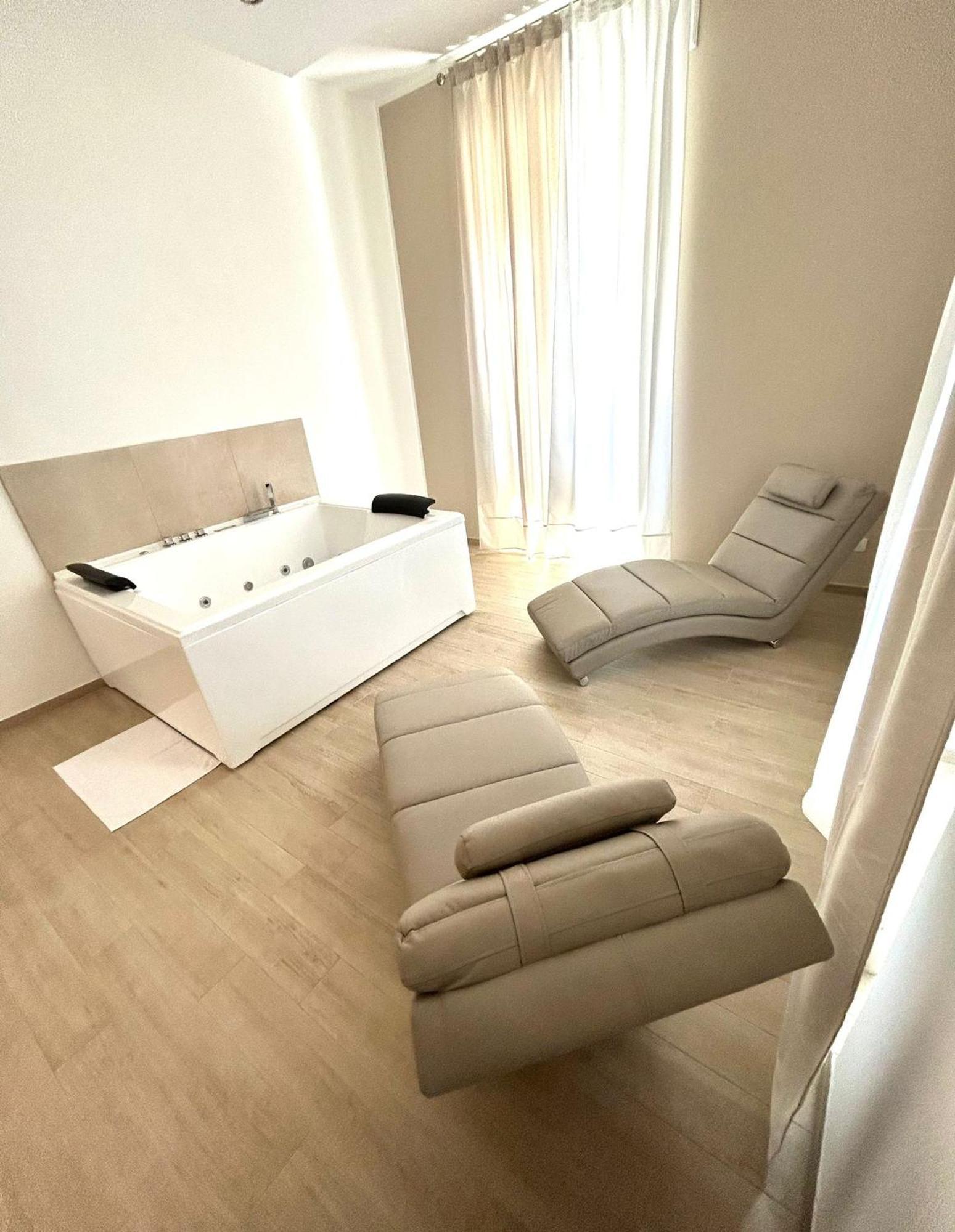 Bed E Suite Domar Brindisi Exterior foto