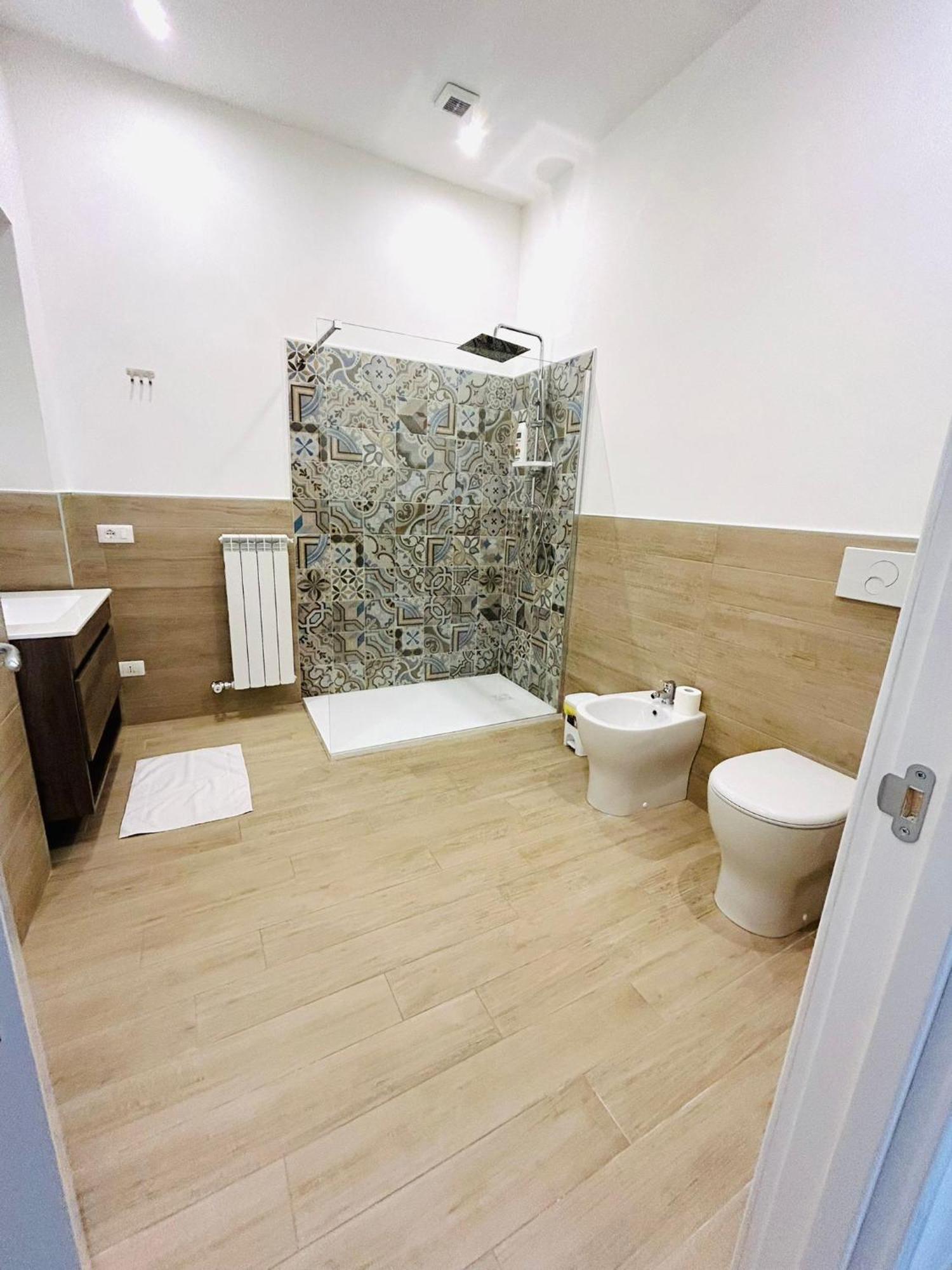 Bed E Suite Domar Brindisi Exterior foto